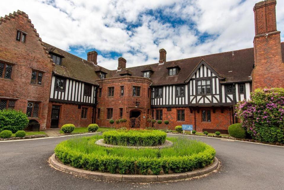 Hotel Hogarths Stone Manor Kidderminster Esterno foto