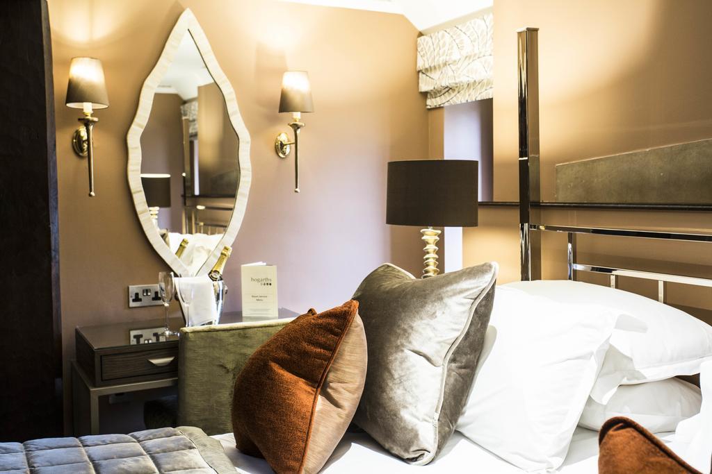 Hotel Hogarths Stone Manor Kidderminster Esterno foto